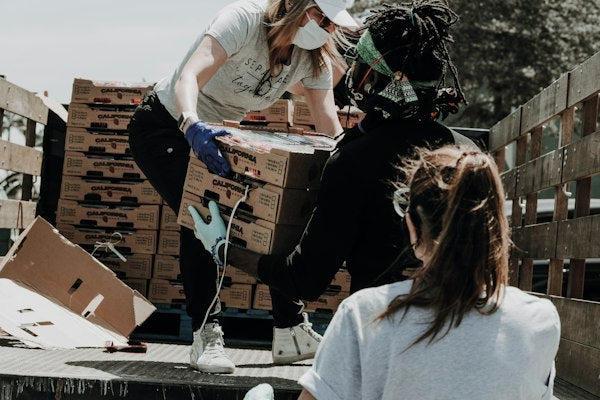 Volunteers organizing humanitarian aid
